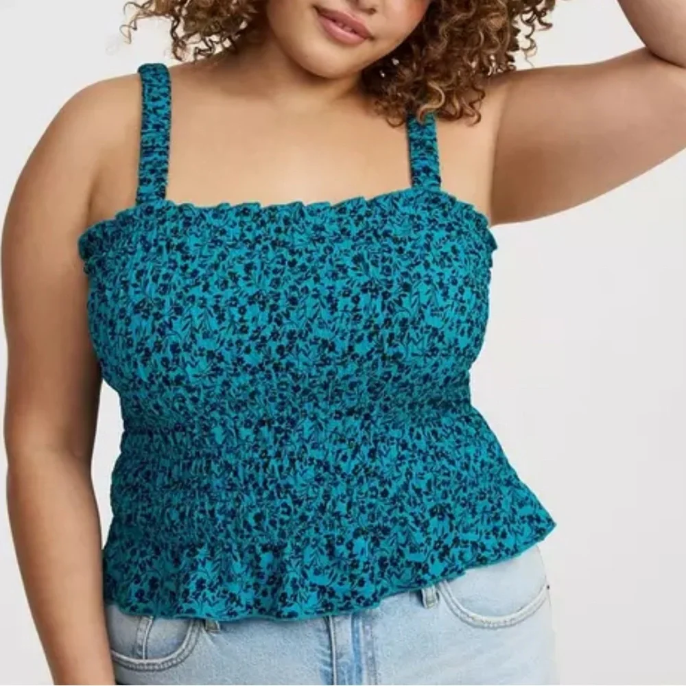 TORRID WOMENS SMOCKED RUFFLE TANK - Picture 1 of 9
